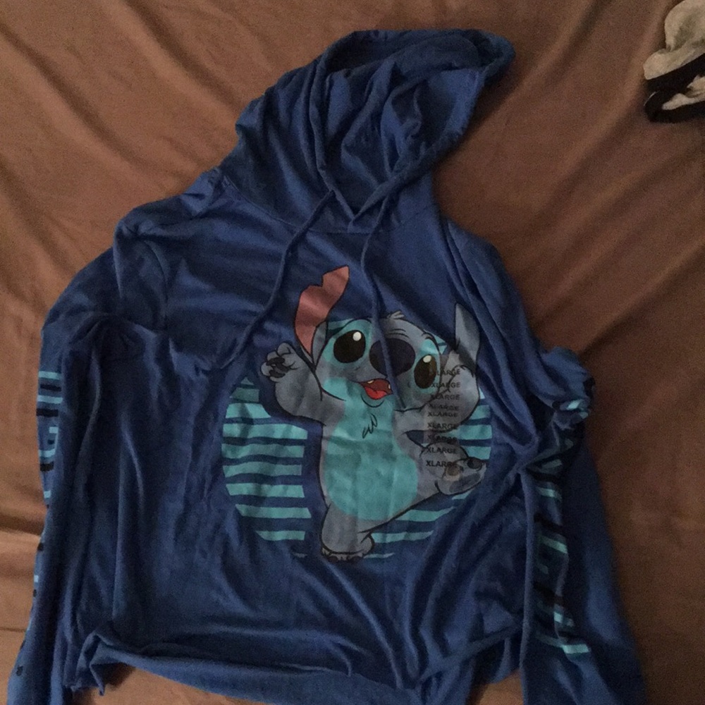 Stitch crop top long sleeve with a hood